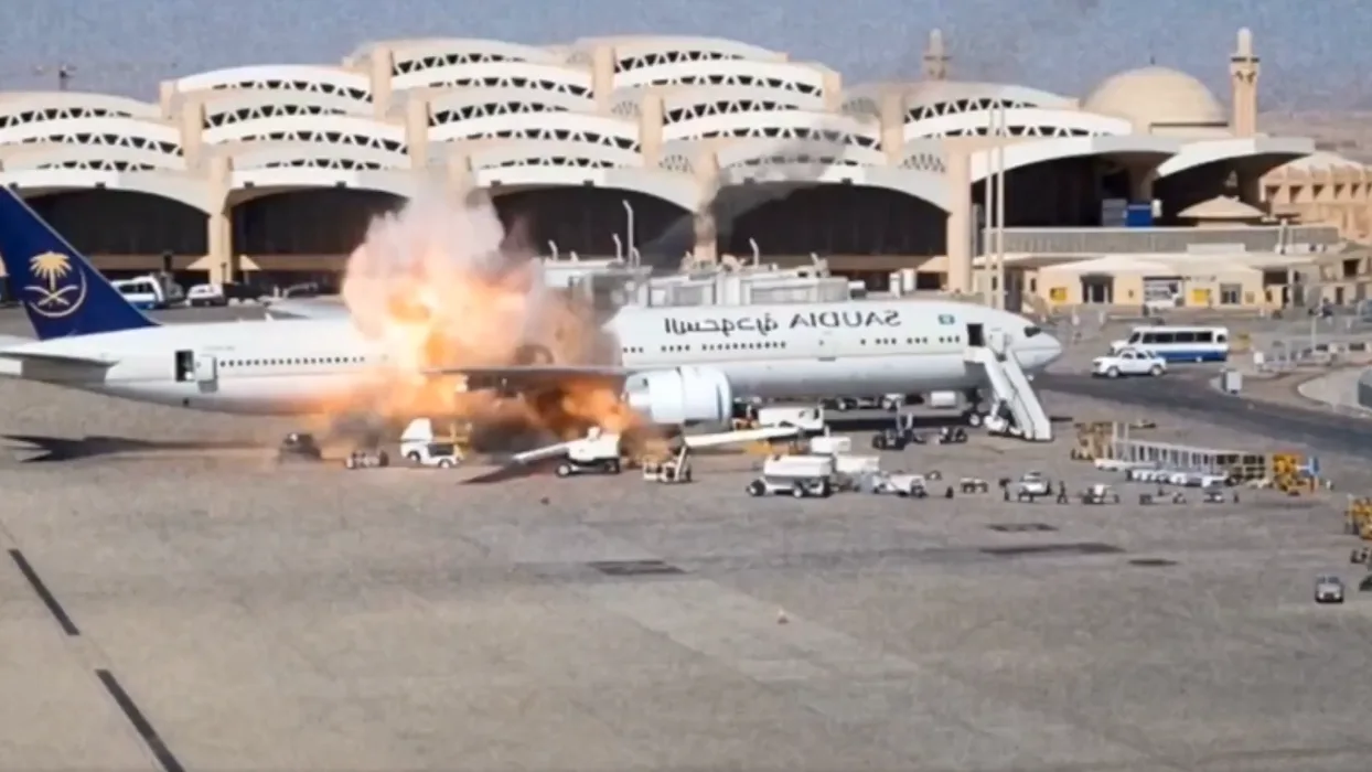 Ataque hutí al aeropuerto de Riad deja 13 muertos, heridos y paraliza a Arabia Saudita