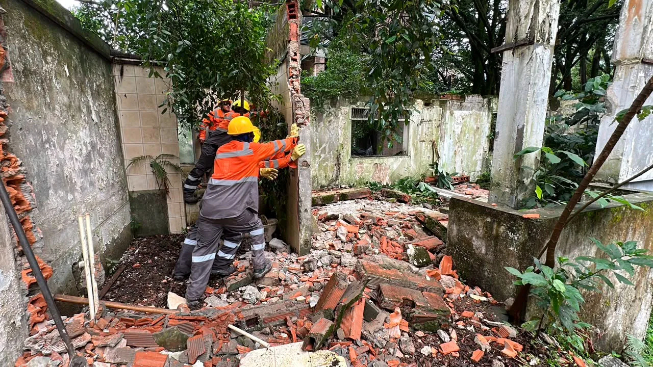 Medellín demuele histórica casa de Pablo Escobar para erradicar el narcoturismo