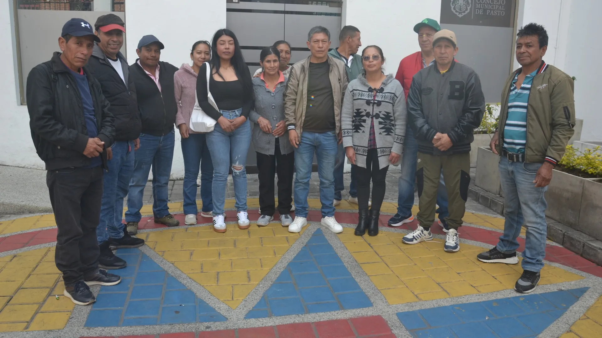 ‘Camineros por la Paz’ exigen pagos de salarios y liquidación
