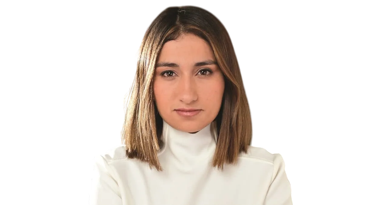 f4 Laura Sarabia Photoroom (1)