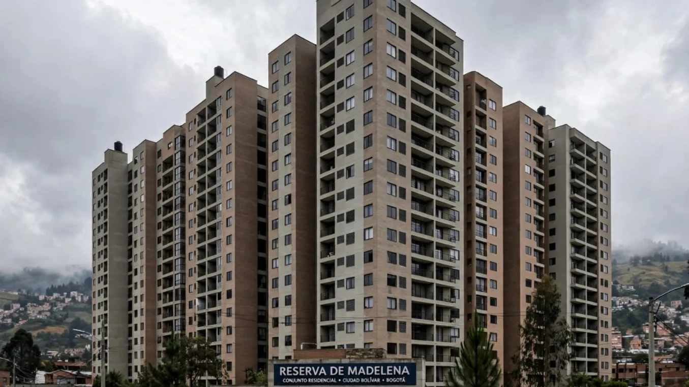 Joven murió al caer desde el piso 12 en conjunto de Ciudad Bolívar, Bogotá