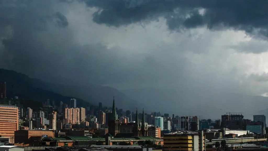 Siata prevé lluvias en Medellín hasta el jueves por humedad proveniente del Pacífico