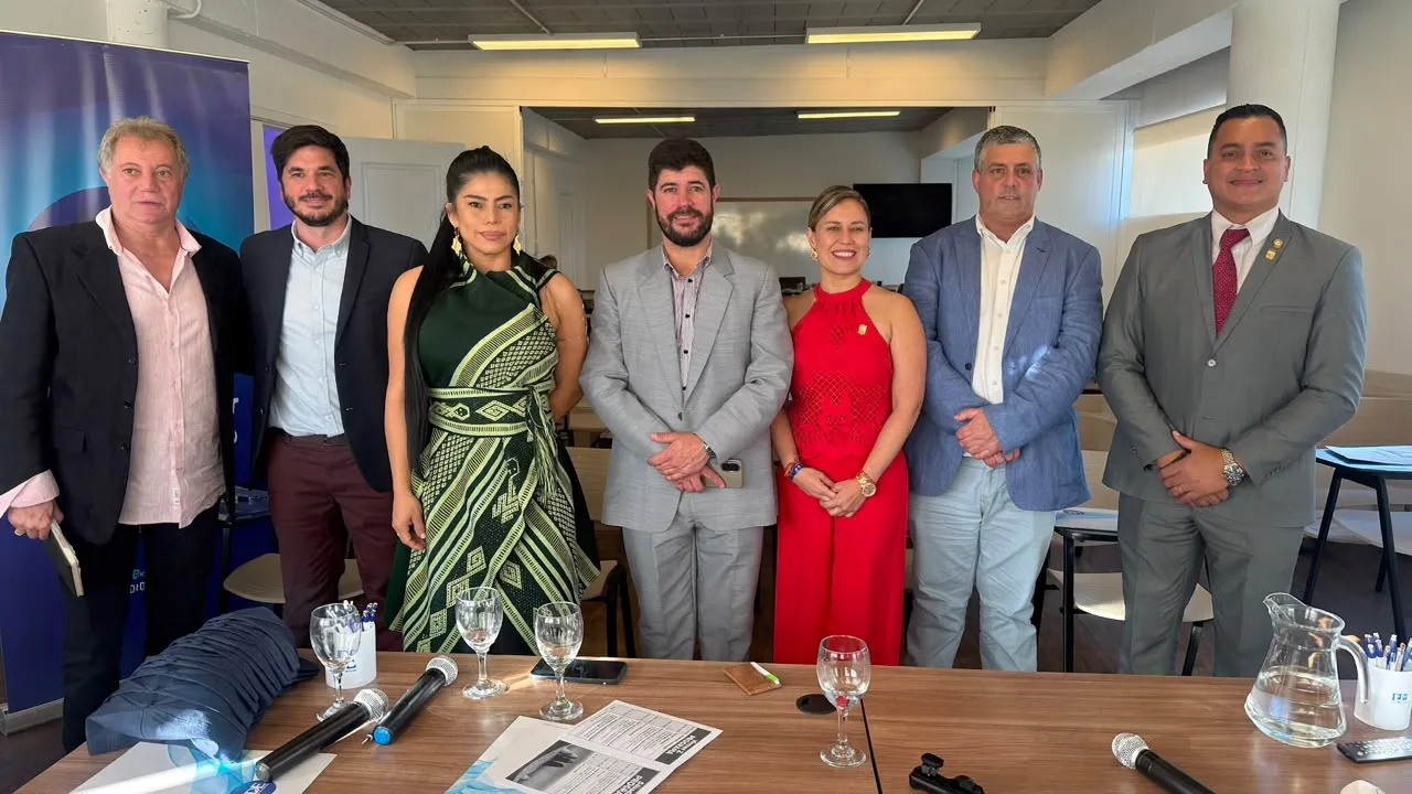Exalcaldesa Claudia Cabrera impulsa alianzas entre gobiernos de países de América Latina