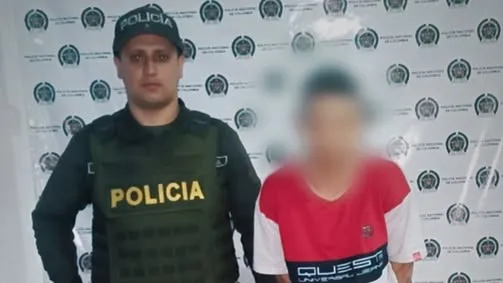 Detienen a sujeto por hurto de celular