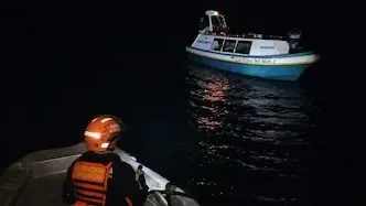 Rescatan sanas y salvas a tres personas que quedaron a la deriva cerca de Tumaco