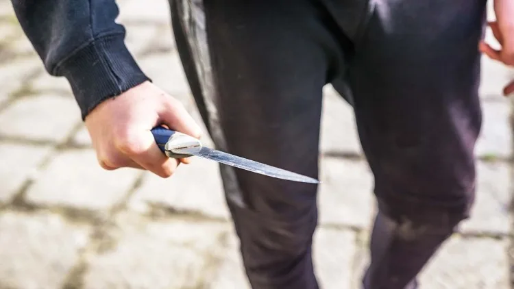 Comunidad intercepta un presunto asaltante que amenazaba a los transeúntes con un cuchillo