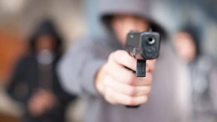 Niño de 12 años resulta herido a disparos durante un violento atraco en Bucaramanga