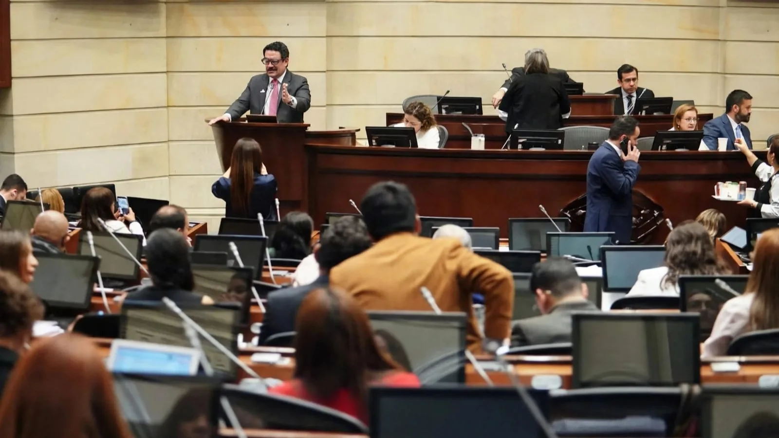 Ley de sometimiento aprobada en comisiones primeras conjuntas pasa a plenarias Senado Cáma