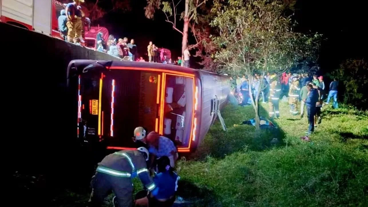 Tragedia en la vía Panamericana: cuatro muertos y 56 heridos tras presunto intento de asal