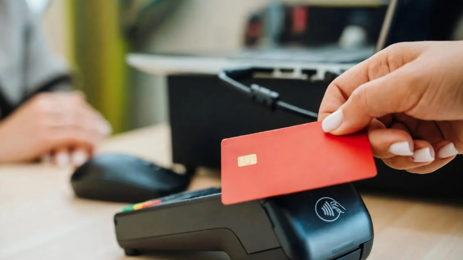 Nueva función Bre-B permitirá transferir con avances tarjeta crédito: BBVA y Nu