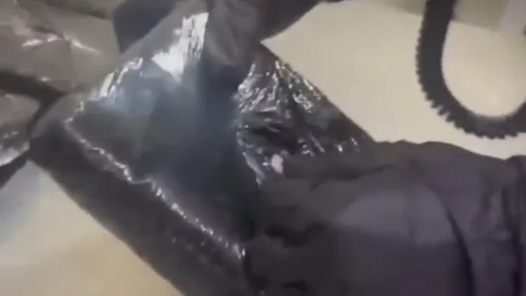 Capturan a una mujer con más de seis kilos de droga adheridos a su cuerpo en aeropuerto