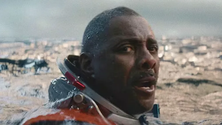 ‘Above the Bellow’: Idris Elba lleva el suspenso al fondo del océano