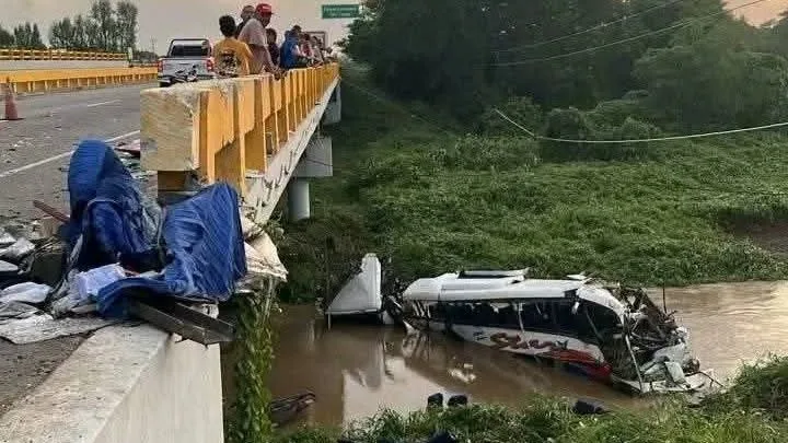 Tragedia en el vallenato: dos músicos mueren en accidente del bus de Kbeto Zuleta