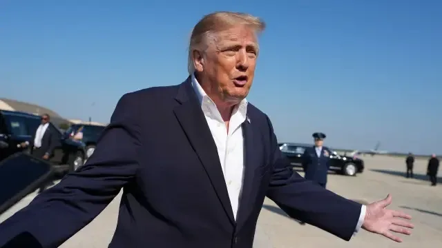 Trump insulta a periodista tras ser cuestionado por cancelar un mitin en Kansas
