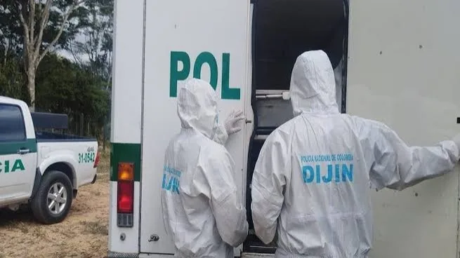 Autoridades atienden el hallazgo de una persona sin vida en el interior de un parque