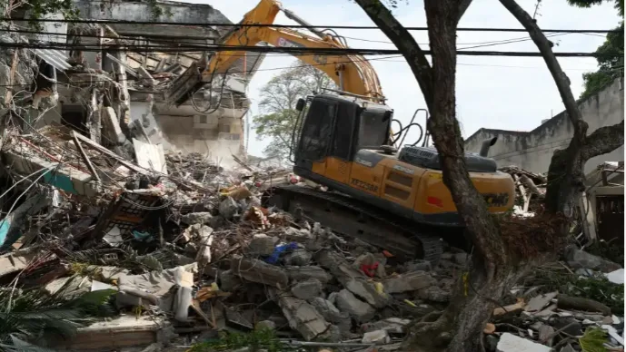 Gobierno define controles para manejar escombros y residuos del terremoto del 10 de agosto