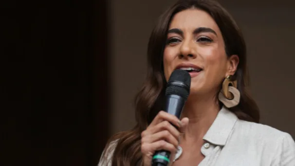 Andrea Serna sorprende con imágenes de sus inicios en la televisión hace 25 años