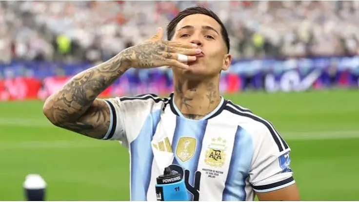 Enzo Fernandez y Su enfrentamiento contra el Aston Villa