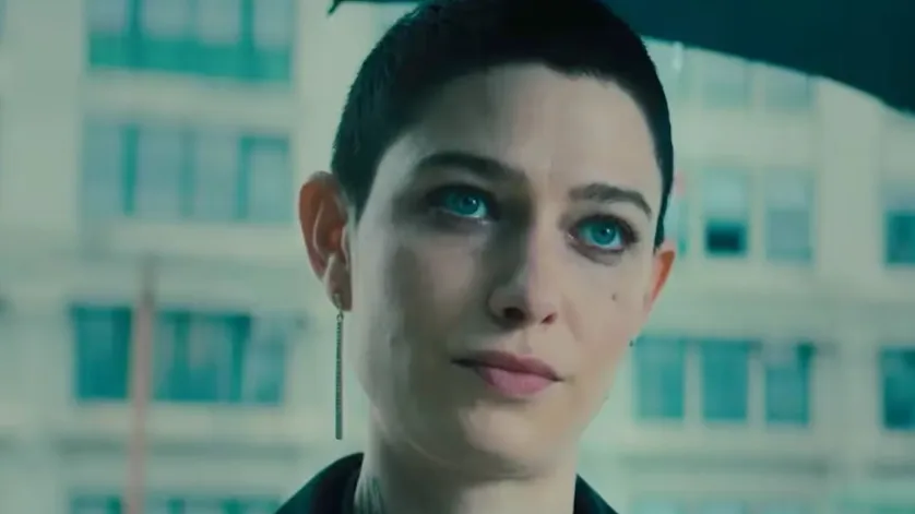 Asia Kate Dillon busca empleo en restaurantes