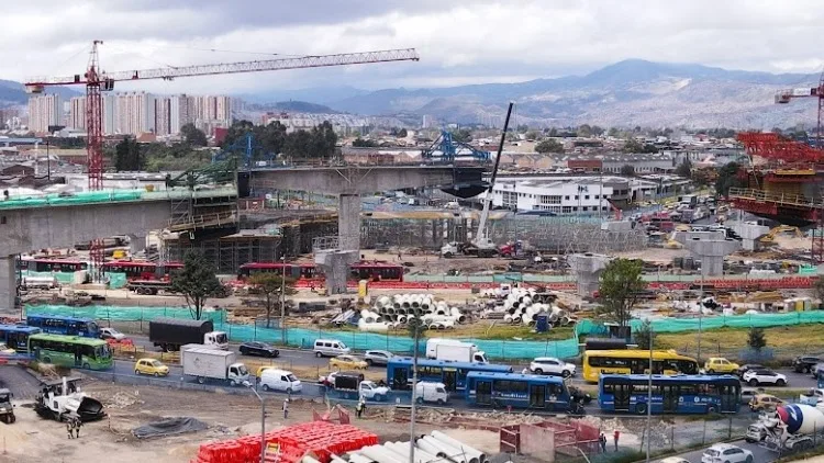 Nueva Calle 13 de Bogotá supera el 50 % de avance en su primer tramo