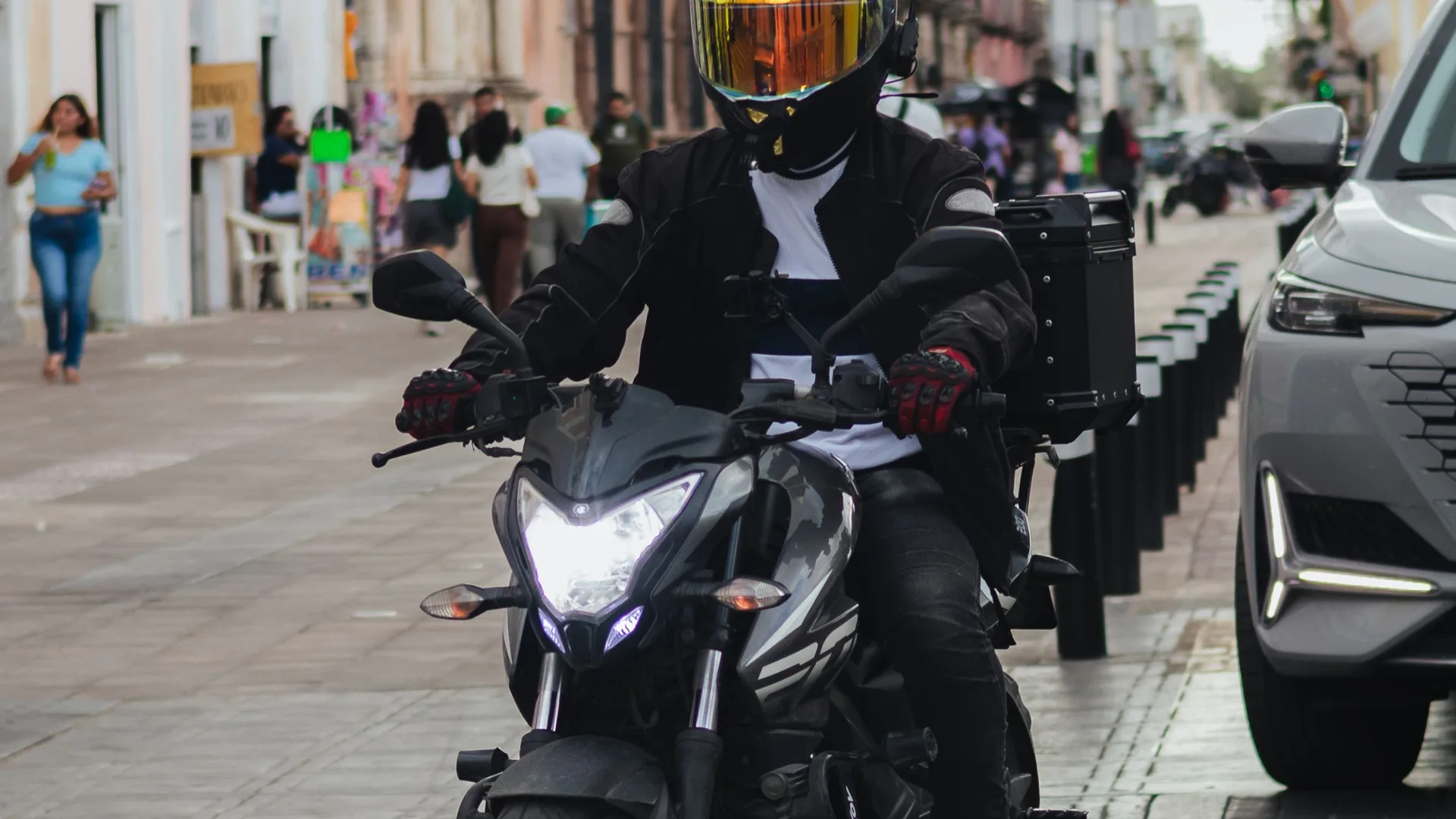 Jairo Avellaneda rechaza restricciones a motociclistas durante Halloween en Bogotá