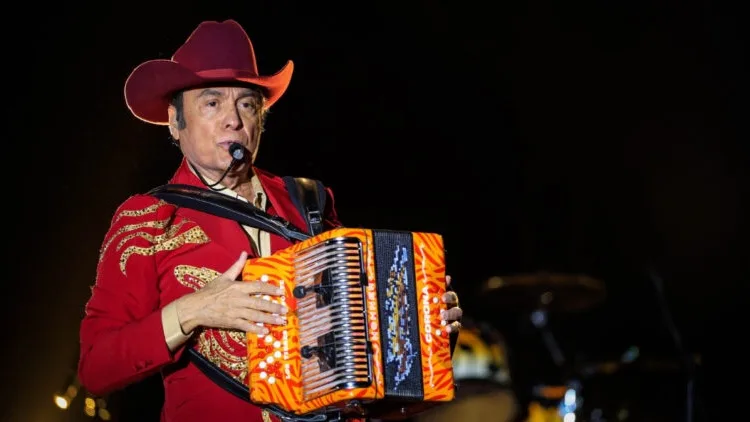 Los Tigres del Norte en Bogotá: aplazan concierto para 2027 por el estado de el campin