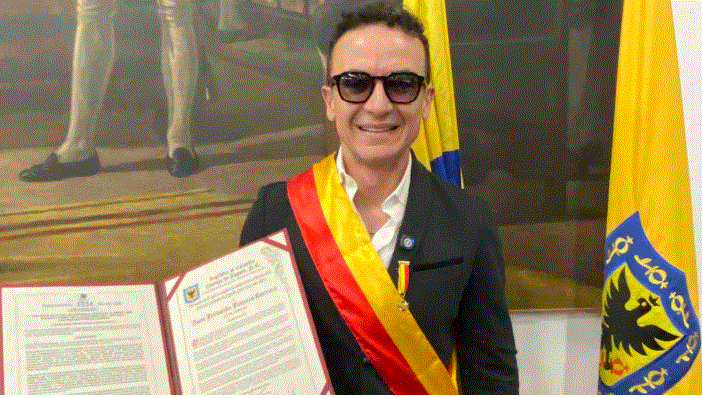 Fonseca recibió uno de los máximos reconocimientos de Bogotá antes de iniciar su gira