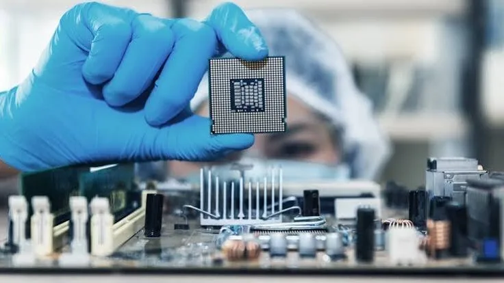 Advierten riesgos para la producción de semiconductores por escasez hídrica