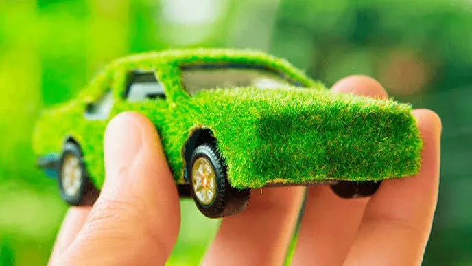 Materiales sostenibles y ecológicos en la fabricación de autos