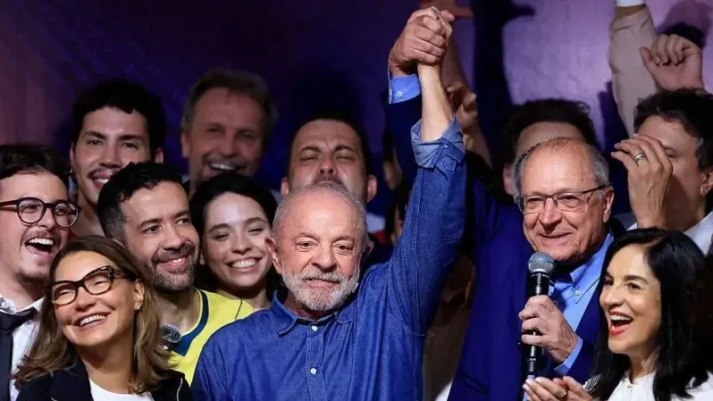Lula se impone en las urnas en Brasil tras protagonizar una remontada electoral histórica.