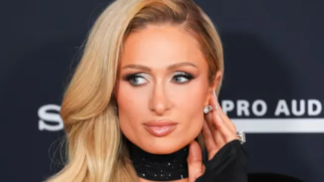 Paris Hilton homenajea a Britney Spears con icónico disfraz