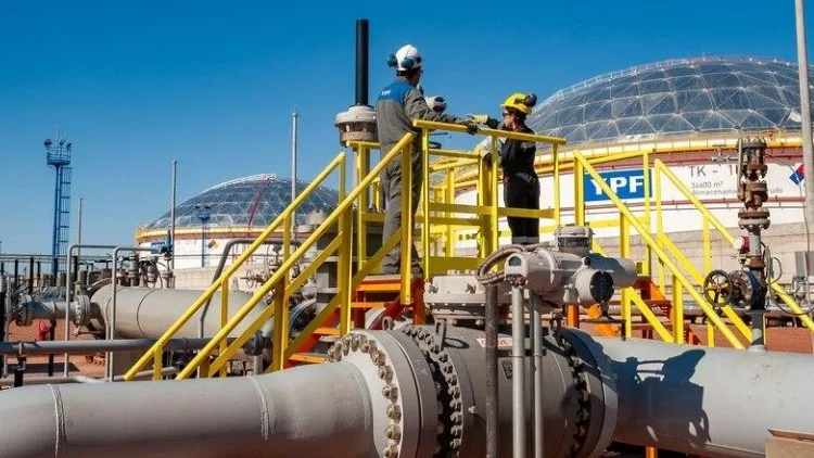 Argentina alcanza un récord histórico de producción petrolera en septiembre de 2026