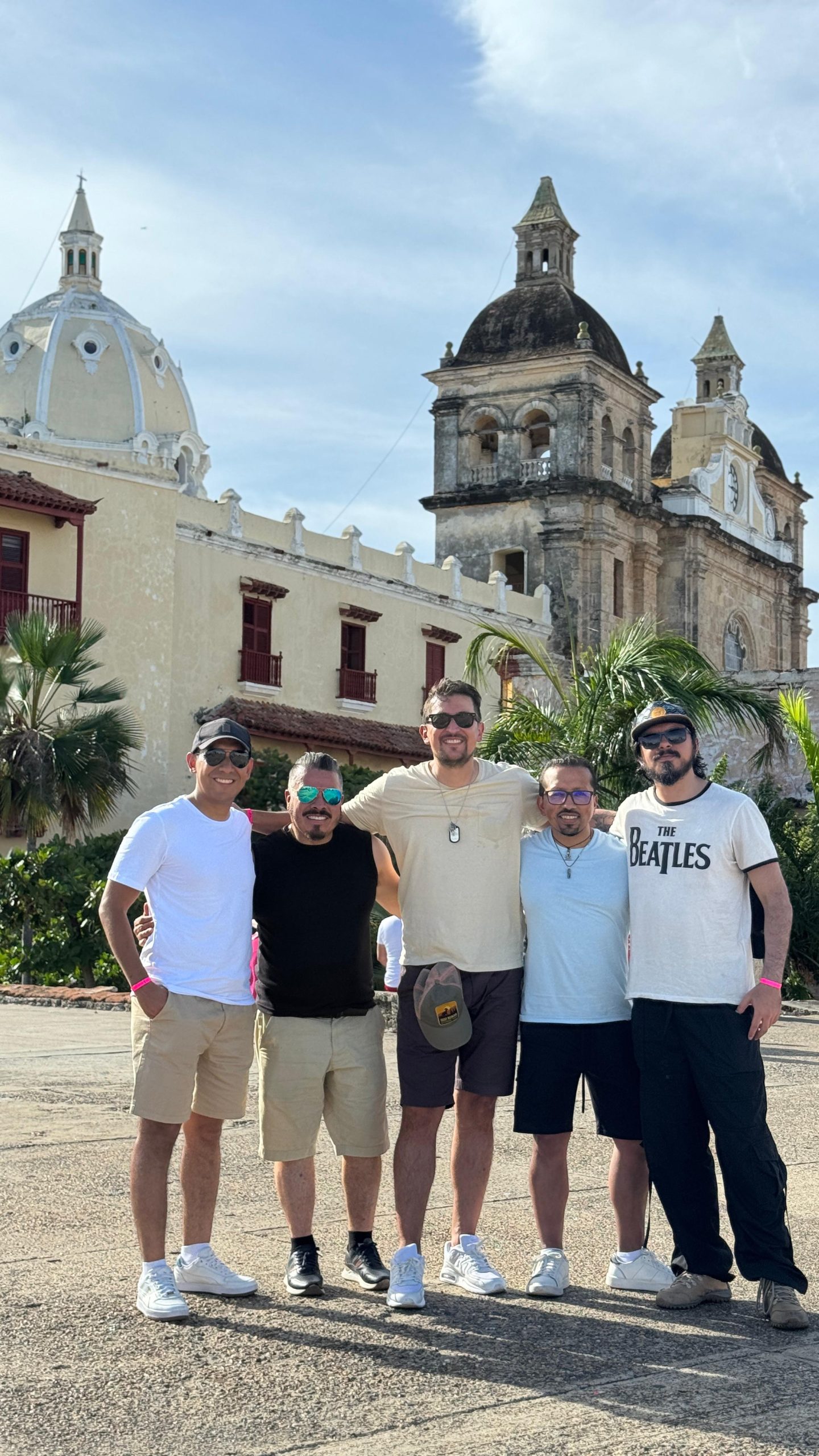 El guitarra y compositor, Andrés Felipe Guerrero; el saxofonista, Fernando Carvajal; el pianista, Mario Fajardo; el bajista, Wilson Fajardo y el baterista Juan Manuel Jurado.