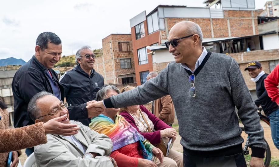 Nueva Colombia obra vial