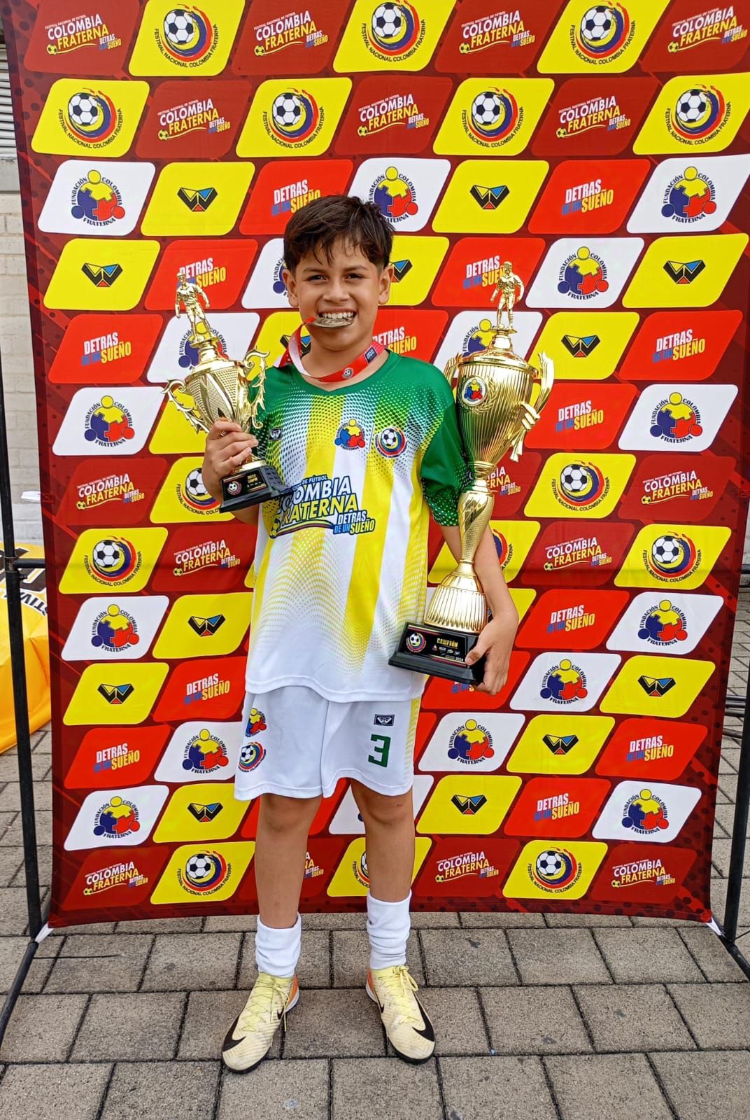 El joven futbolista huilense Thomas Santiago Ibarra Ramírez, de Aston Huila, busca apoyo solidario para cumplir su sueño en la Baby Fútbol.