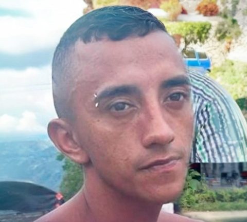 Alias āJotaā resultó herido en Pitalito tras un ataque en motocicleta; la PolicĆa investiga posibles conflictos delincuenciales.