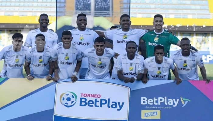 Atlético Huila empató 1-1 ante Deportes Quindío en Armenia, con gol de Hugo Mena, sumando un punto clave en la tabla.