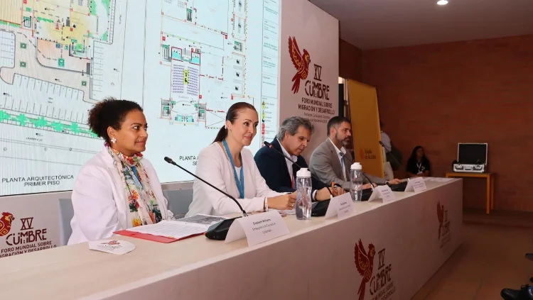 Inmovilidad en contextos de migratorios_ ¿migran los que quieren o solo los que pueden_}