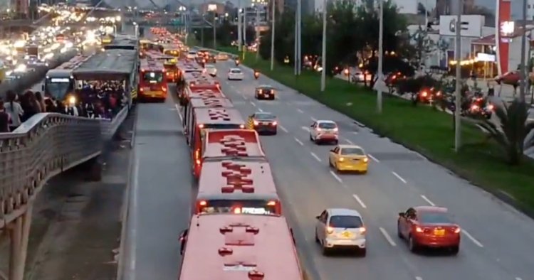 Una medida de restricción vehicular que busca mejorar la movilidad y la calidad del aire