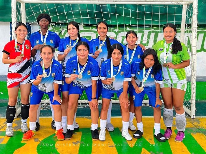 El colegio San Sebastián de La Plata se coronó campeón departamental en fútbol de salón femenino y jugará el zonal nacional en Melgar, Tolima.