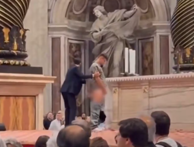 Profanación en la Basílica