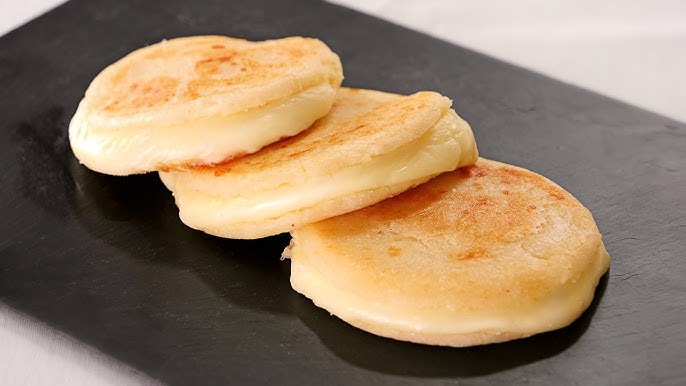 RECETA AREPA TRES QUESOS