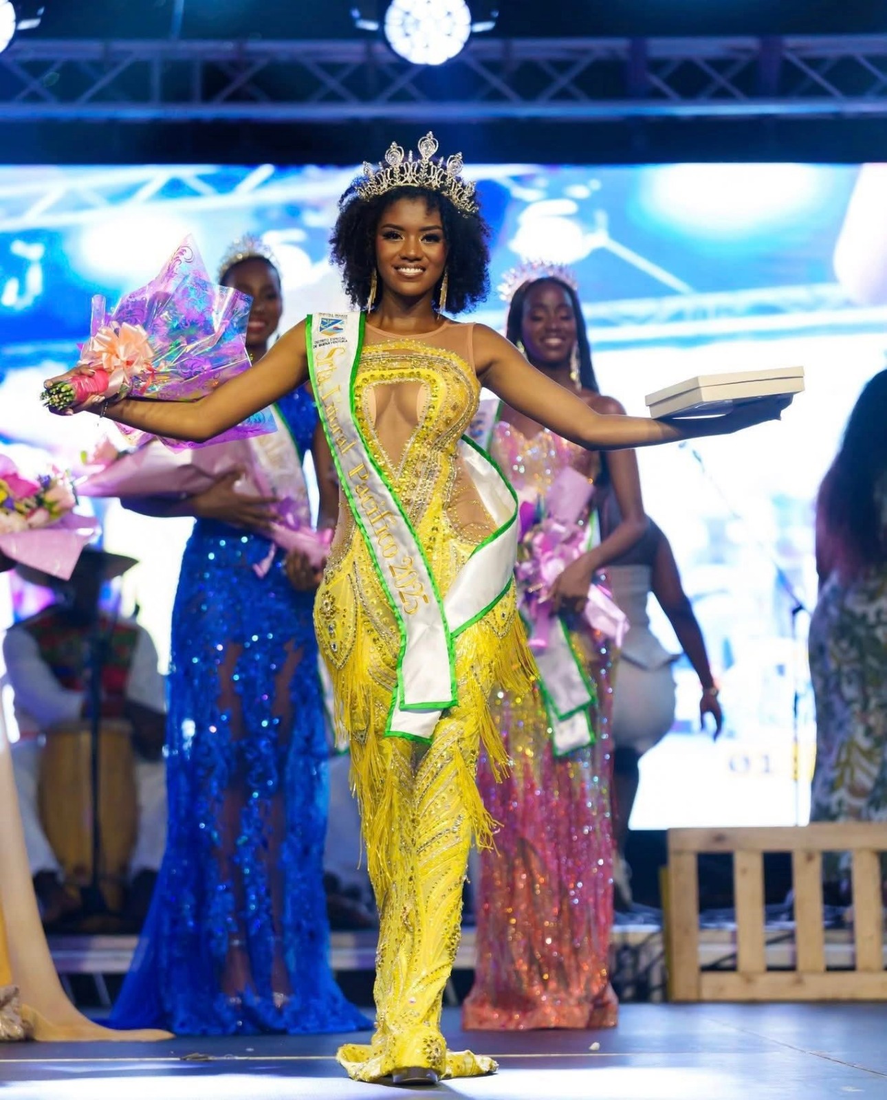 Leidy Quiñones, reina del Litoral Pacífico 2025.