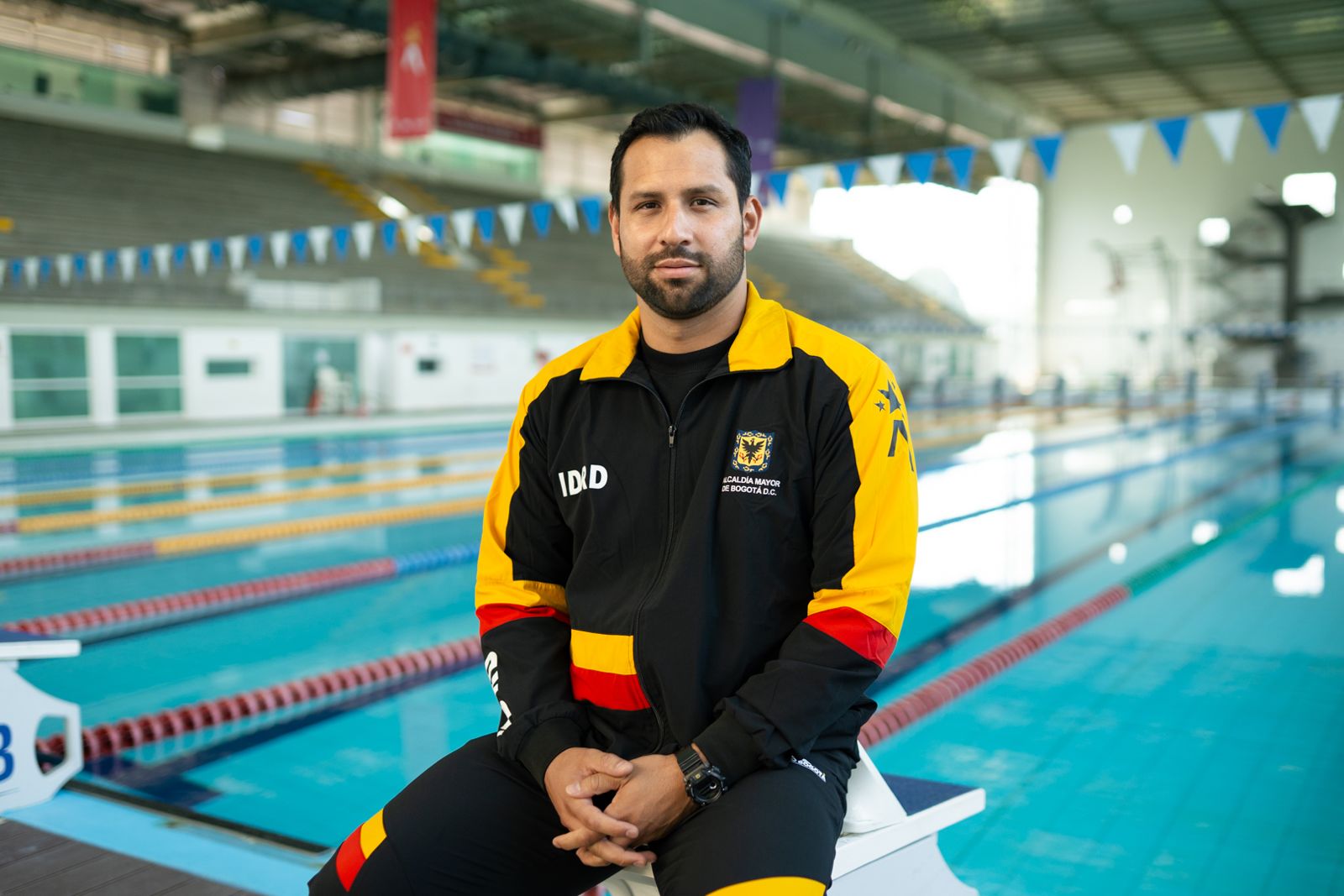 El destacado nadador colombiano Omar Pinzón será la figura principal del Open Swimmers Seguros del Estado 2025, que se realizará en las playas de Bello Horizonte, Santa Marta.