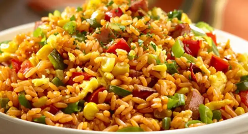 Arroz paisa: cómo preparar este clásico colombiano en solo 15 minutos