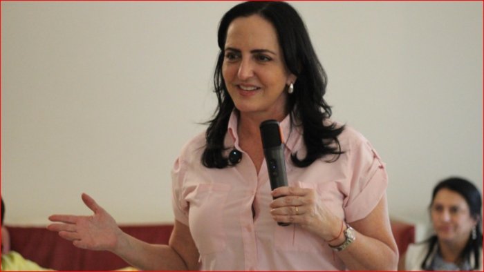 Centro Democrático- Candidata presidencial- María Fernanda Cabal- rede- EAN- Guarumo- twitter- Facebook- 8Nov-