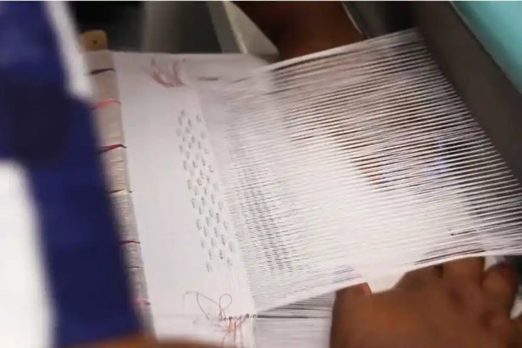 Crean tejido que refleja el 96% de la luz solar