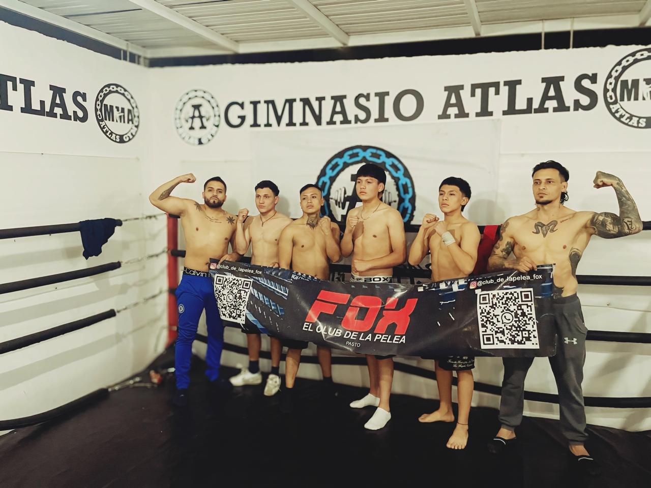 En acción, de izquierda a derecha: William Alexander Arteaga Yepes, conocido como Fox, propietario del Club de la Pelea Pasto e instructor y organizador de eventos; Marlon Andrés López Enríquez, conocido como H; David “Deimon”; David Alejandro Arciniegas; Julián Pianda; y William Alexander Rodríguez Erazo, profesor, propietario del gimnasio Atlas e instructor.