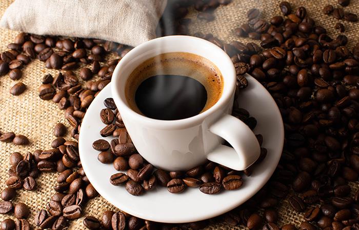Café colombiano: la bebida que enamoró al mundo y cómo prepararla en minutos