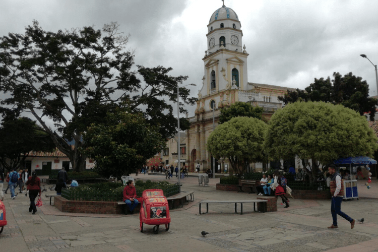 Descubra la “Ciudad de la Luna”, un histórico destino natural cerca de Bogotá perfecto para una escapada rápida. Visite la Ciudad de la Luna hoy.